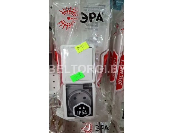 11-7407-01 ЭРА Блок розетка+выкл. верт. IP54, 16A(10AX)-250В, ОУ, Эра Эксперт, белый (5/50/800) /Россия/ инв 5056183752347