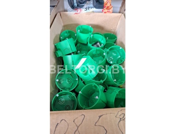 Коробка установочная ЭРА KUTS1-68-45-green зеленая 68х45мм для твердых стен с саморезами, один стыко