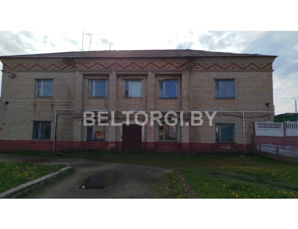 Административно-хозяйственное здание площадь 373,9 кв.м. по адресу: Витебская обл., г. Чашники, ул. Советская, д. 70