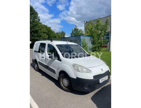 Автомобиль грузопассажирский универсал PEUGET PARTNER PGP26, 2013 г.в.