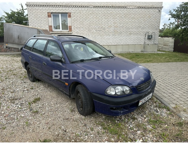 Легковой универсал TOYOTA AVENSIS, 1999 г.в.