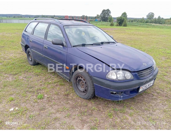 Легковой универсал TOYOTA AVENSIS, 1999 г.в.