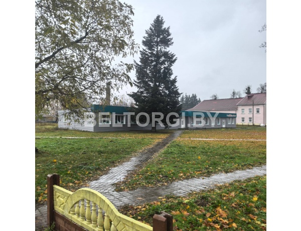 Магазин с кафе по адресу Могилёвская область, Кировский район, Любоничский с/с., аг. Любоничи, ул. Центральная, 16. Общая площадь – 559,50 кв.м.