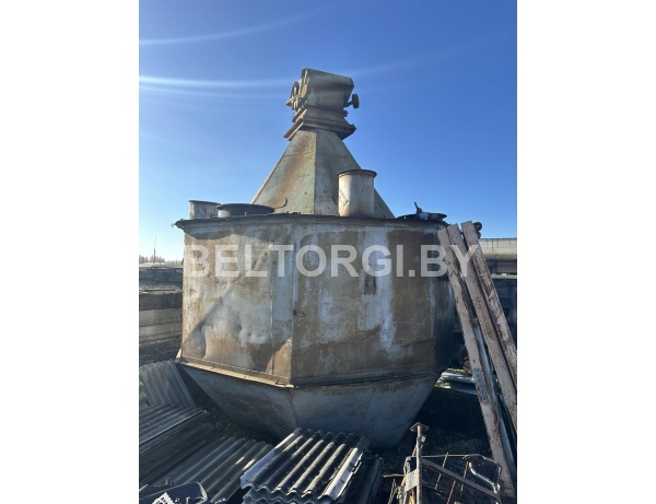 Бункер для опилок с выгружным механизмом