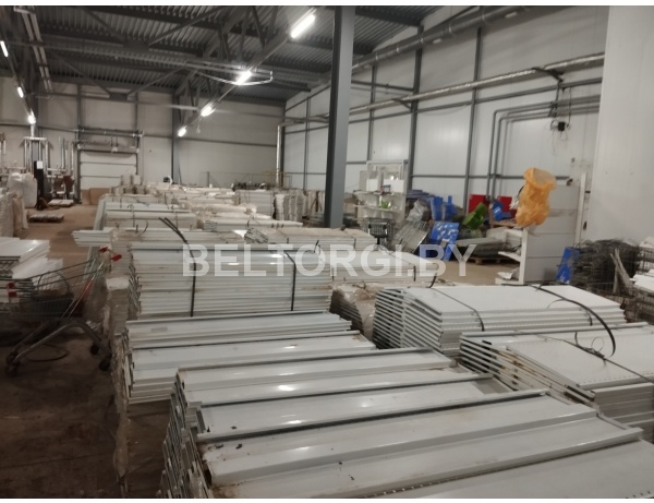 Торговое оборудование - стойки, полки, крючки