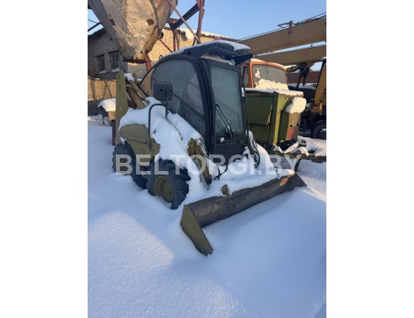 Погрузчик с боковым поворотом АМКОДОР 211 2010 г.в., рег.знак Ак- 1 5163, заводской номер 02100244