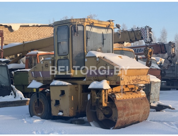 Каток вибрационный комбинированный самоходный Амкодор 6632 2010 г.в., рег.знак АВ- 1 6998, заводской номер 12100040