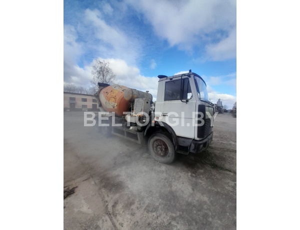 Грузовой специальный автобетоносмеситель MAZ 6303 A5, год выпуска – 2009, регистрационный знак: АE 0188-1, заводской (серийный) № Y3M6303A590001282