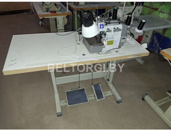 Стол для оверлоков со встроеным двигателем и промышленной швейной машинкой VELLES VO 900-3 головка