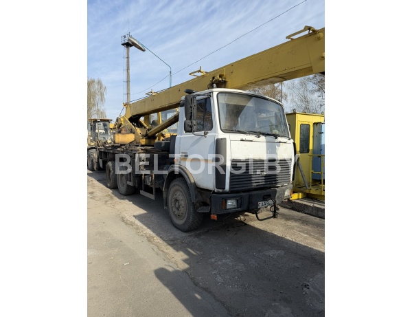 Автокран МАЗ 630303 КС 55727-1, № рамы/кузова Y3M63030360001882, г.н. АА8402-3, 2006г.в.
